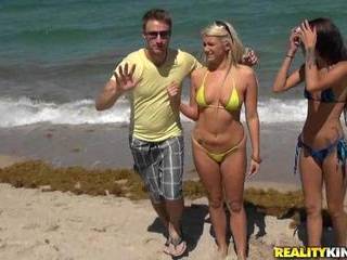 Красивые девушки порно 18
